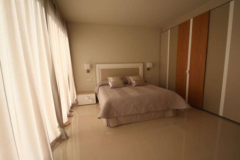 6 bedroom Villa for sale