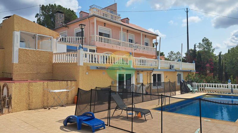 Villa for sale in Aledo, Murcia
