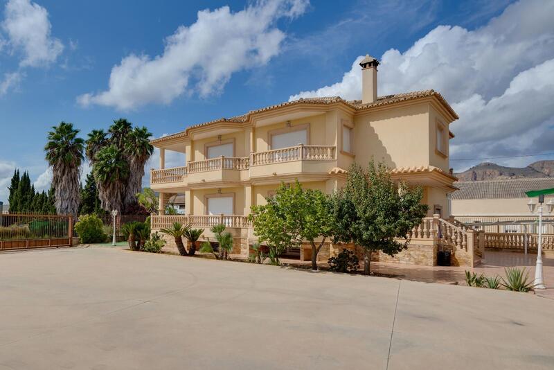 7 chambre Villa à vendre