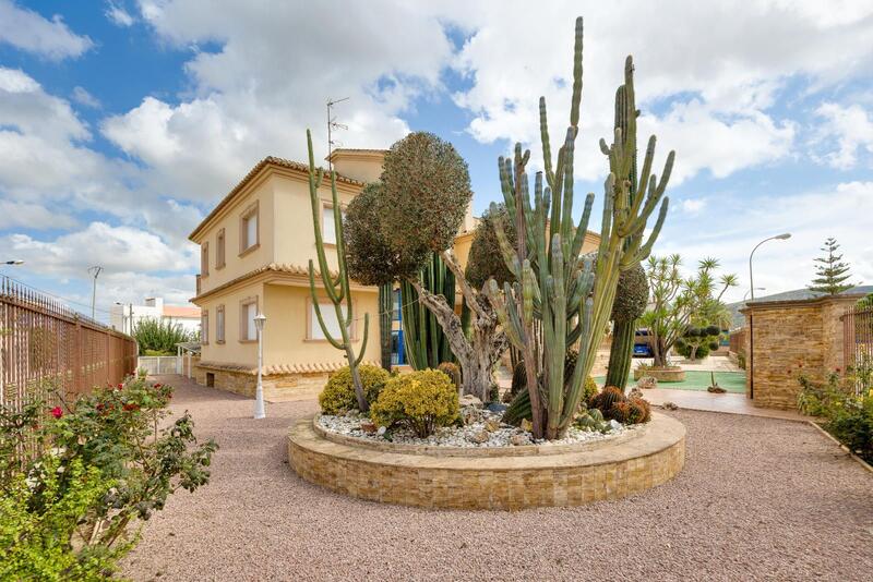 7 chambre Villa à vendre
