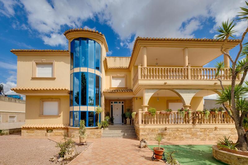 7 chambre Villa à vendre