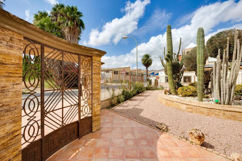 7 chambre Villa à vendre