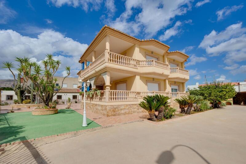 7 chambre Villa à vendre