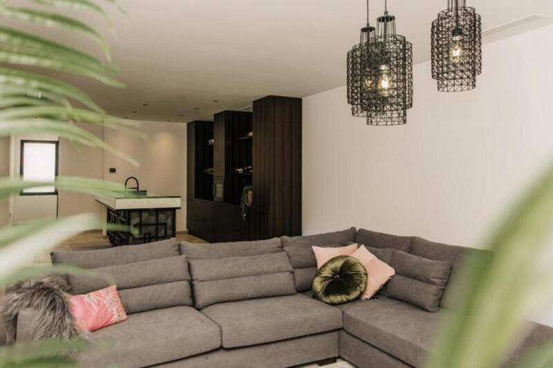4 Cuarto Villa en venta