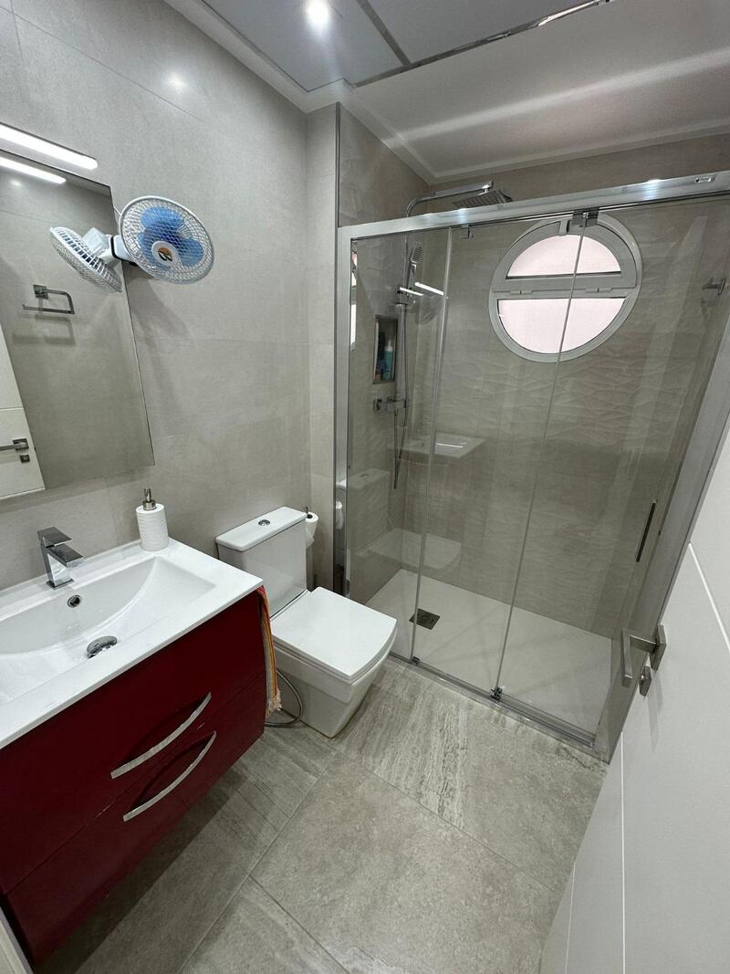 2 Schlafzimmer Duplex zu verkaufen