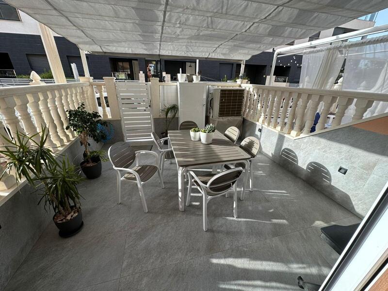 2 Schlafzimmer Duplex zu verkaufen