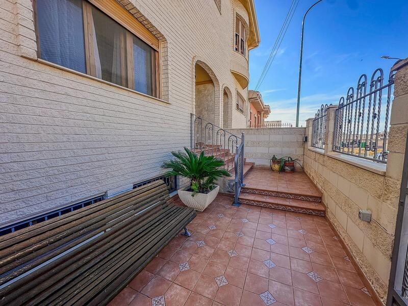 7 bedroom Villa for sale