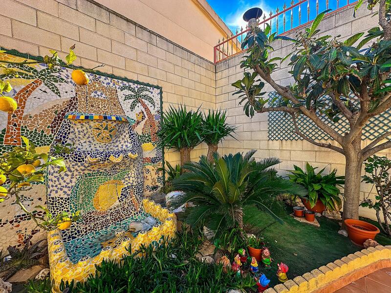 7 bedroom Villa for sale