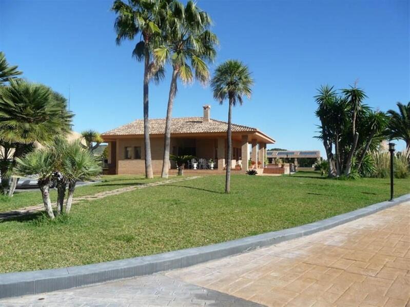 5 soverom Villa til salgs
