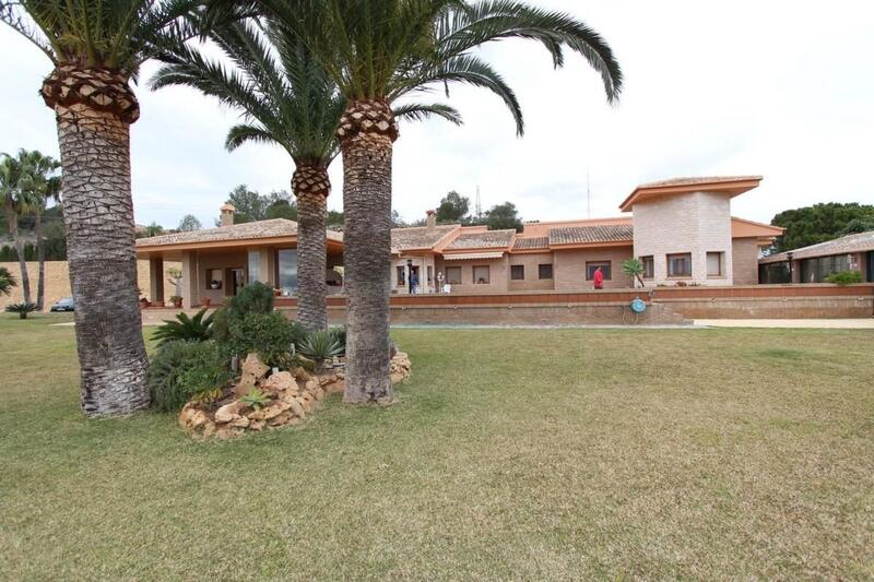 5 soverom Villa til salgs