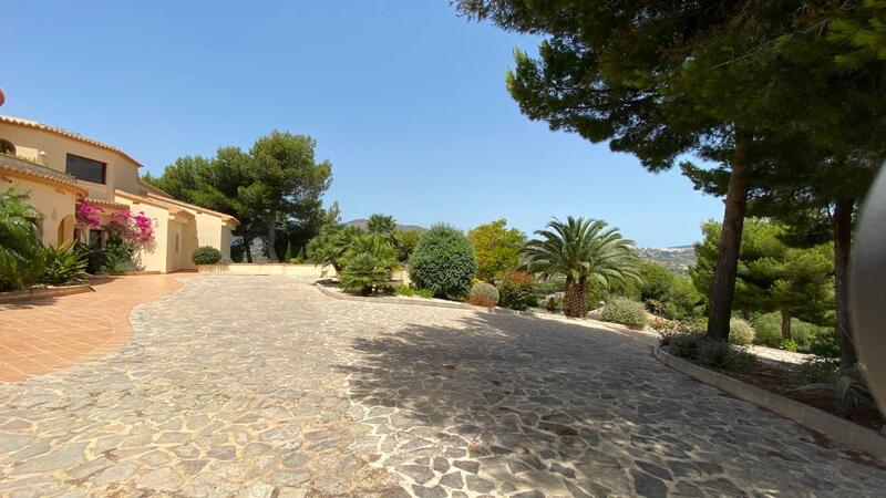6 Cuarto Villa en venta