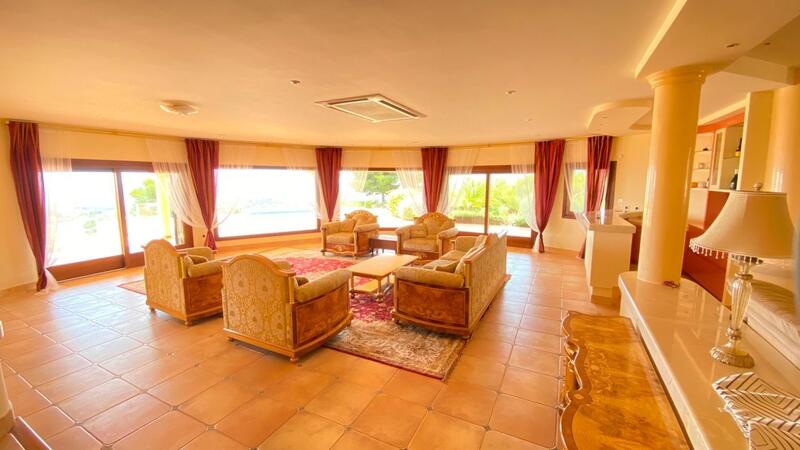 6 Cuarto Villa en venta