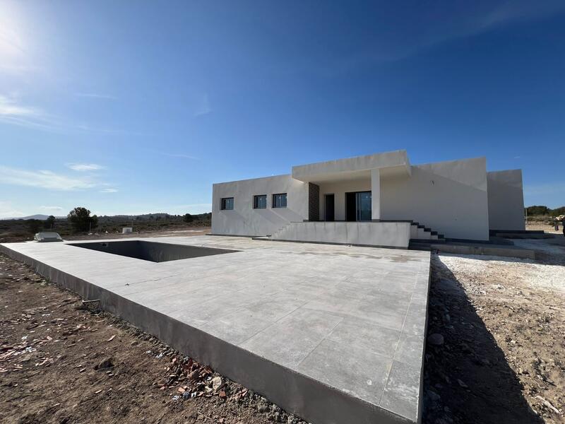 Villa Te koop in Pinoso, Alicante