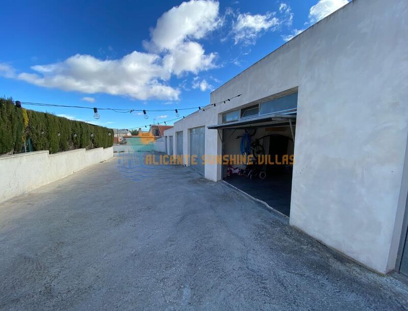 4 Cuarto Villa en venta