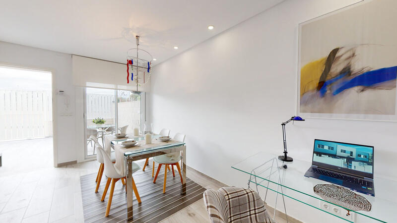 4 slaapkamer Gezinswoning Te koop