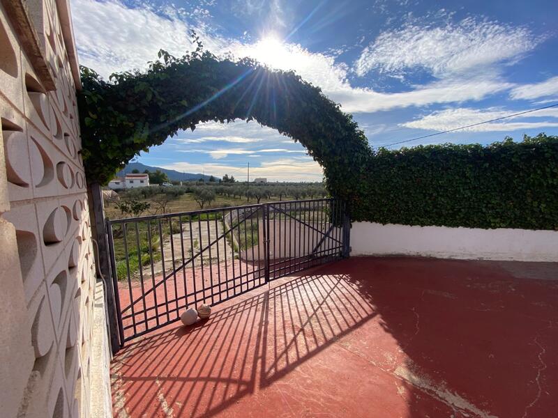 4 bedroom Country House for sale