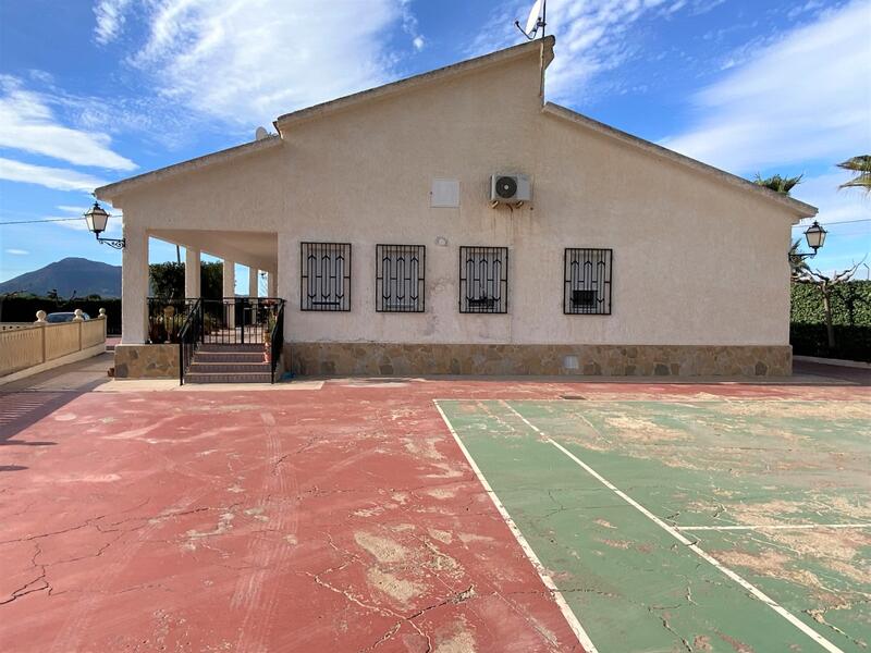 4 bedroom Country House for sale