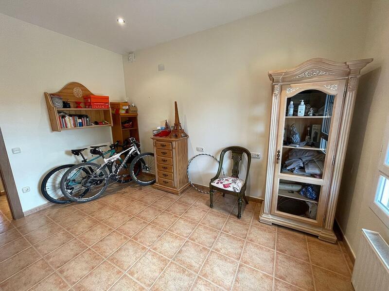 4 Cuarto Villa en venta
