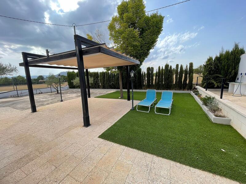 4 Cuarto Villa en venta