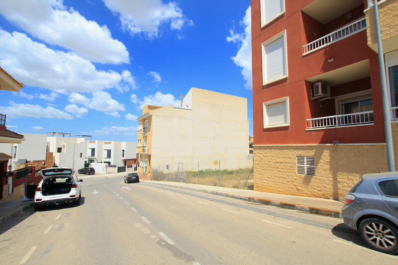Jord til salg i Benijófar, Alicante
