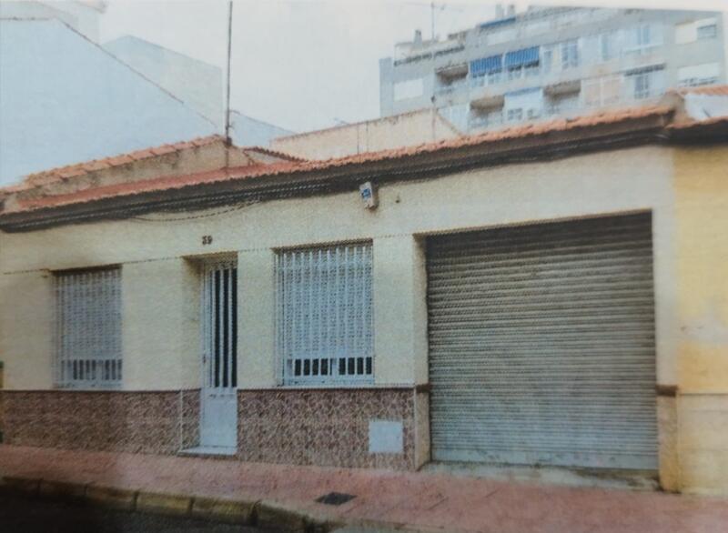 Rekkehus til salgs i Torrevieja, Alicante