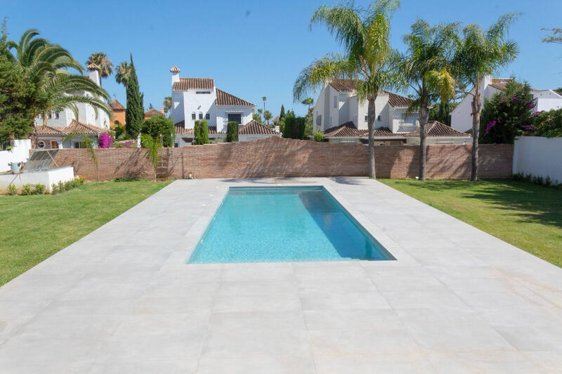 6 bedroom Villa for sale
