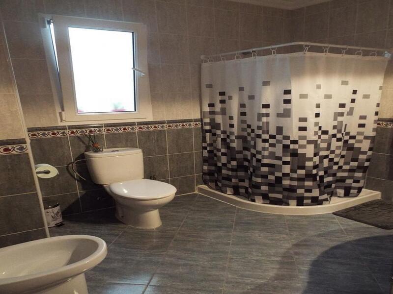 6 slaapkamer Gezinswoning Te koop