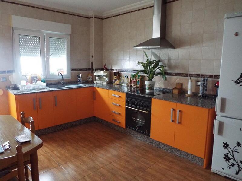 6 slaapkamer Gezinswoning Te koop