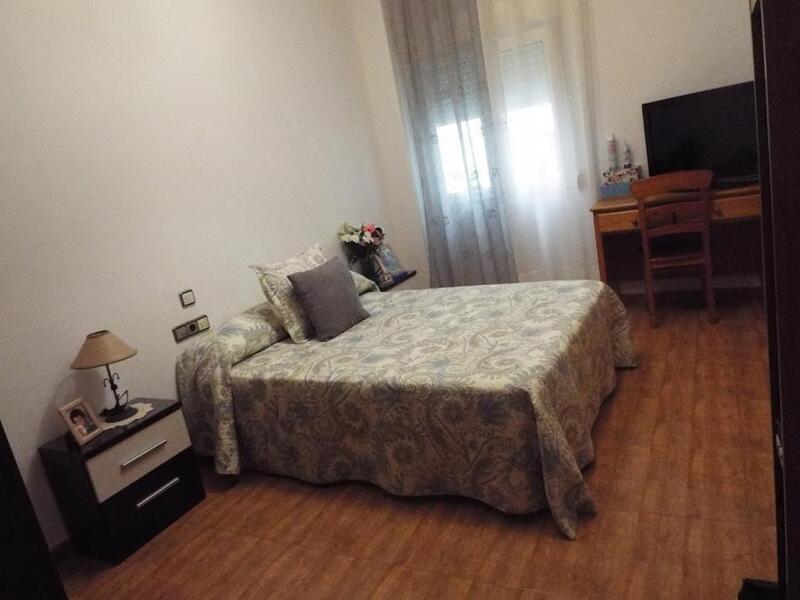 6 slaapkamer Gezinswoning Te koop