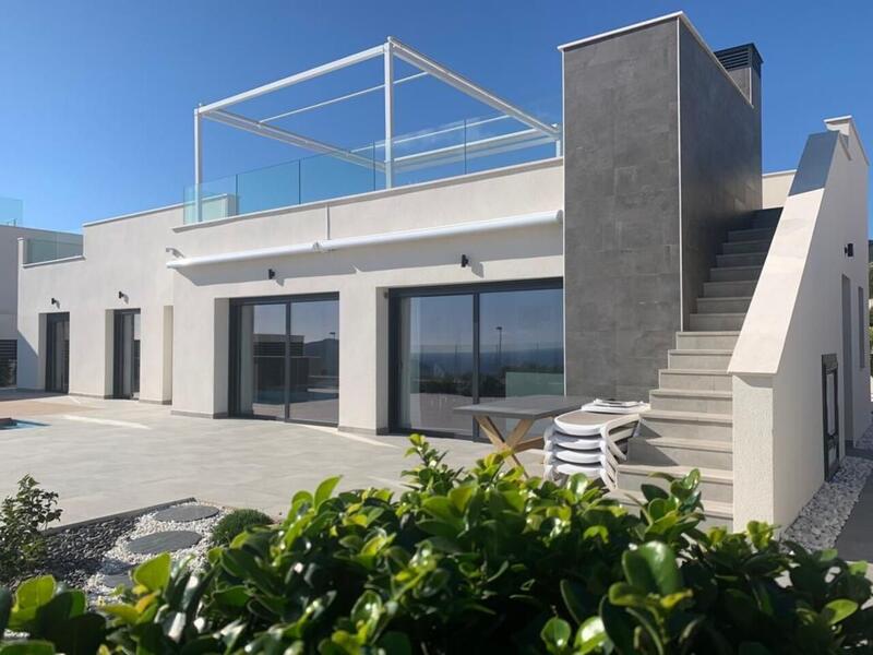 Villa for sale in Polop, Alicante
