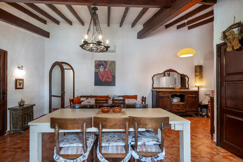 9 Cuarto Villa en venta