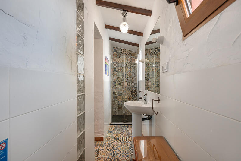 9 Cuarto Villa en venta
