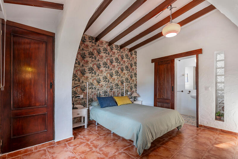9 Cuarto Villa en venta
