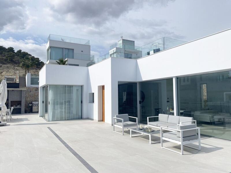 5 bedroom Villa for sale
