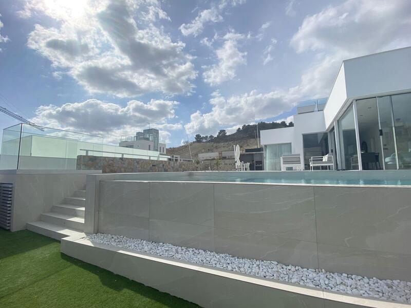 5 bedroom Villa for sale