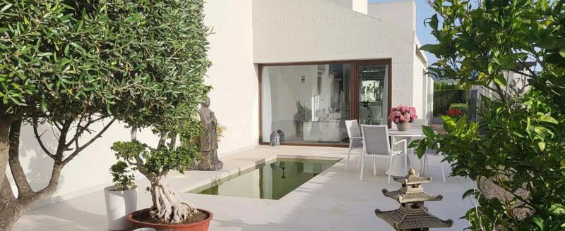 4 bedroom Villa for sale