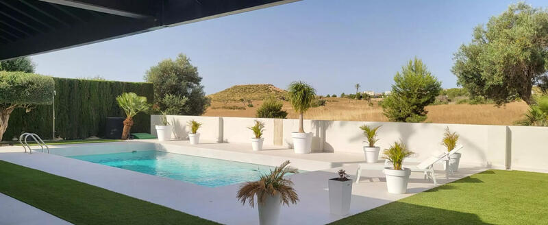 4 bedroom Villa for sale