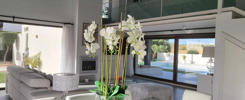 4 bedroom Villa for sale