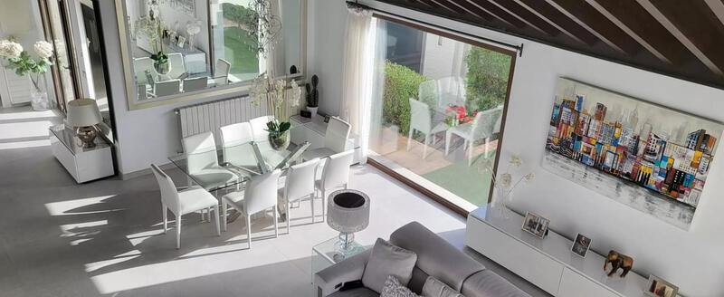 4 bedroom Villa for sale