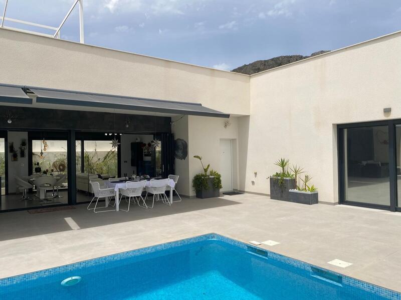 5 soveværelse Villa til salg