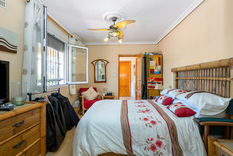 6 Cuarto Villa en venta