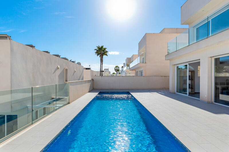 4 bedroom Villa for sale