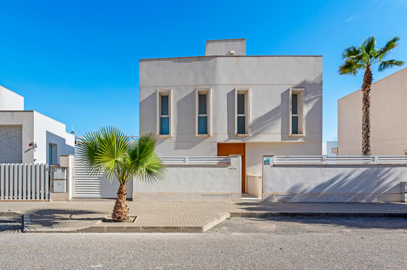 4 bedroom Villa for sale
