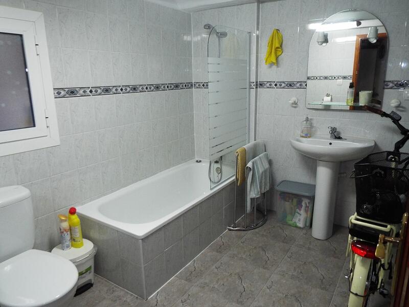 3 Schlafzimmer Stadthaus zu verkaufen
