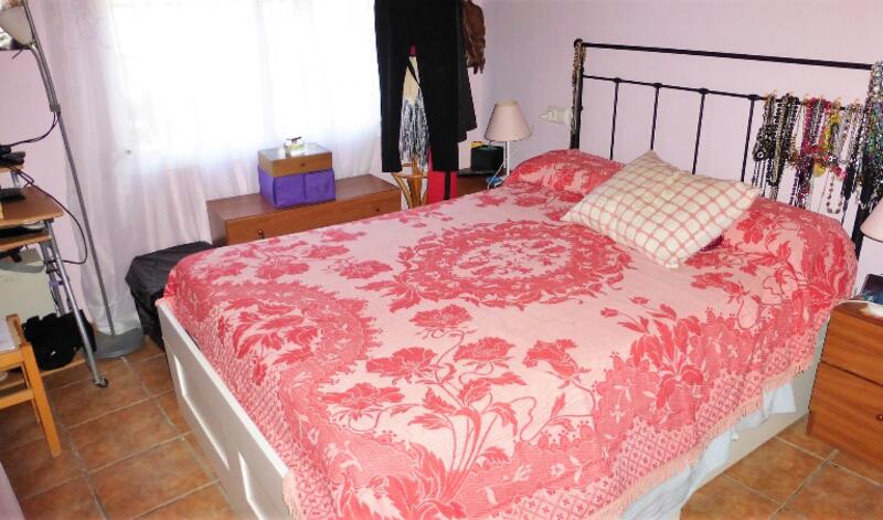 2 Schlafzimmer Landhaus zu verkaufen