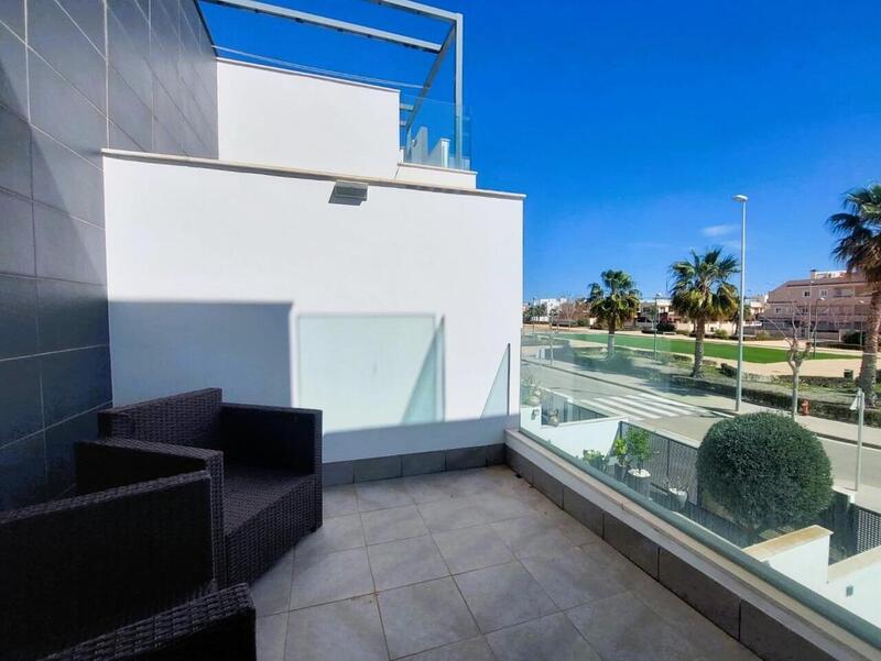 3 bedroom Townhouse for sale