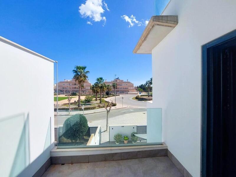 3 bedroom Townhouse for sale