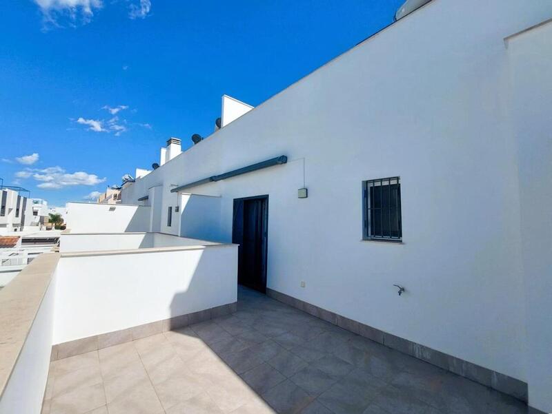 3 bedroom Townhouse for sale
