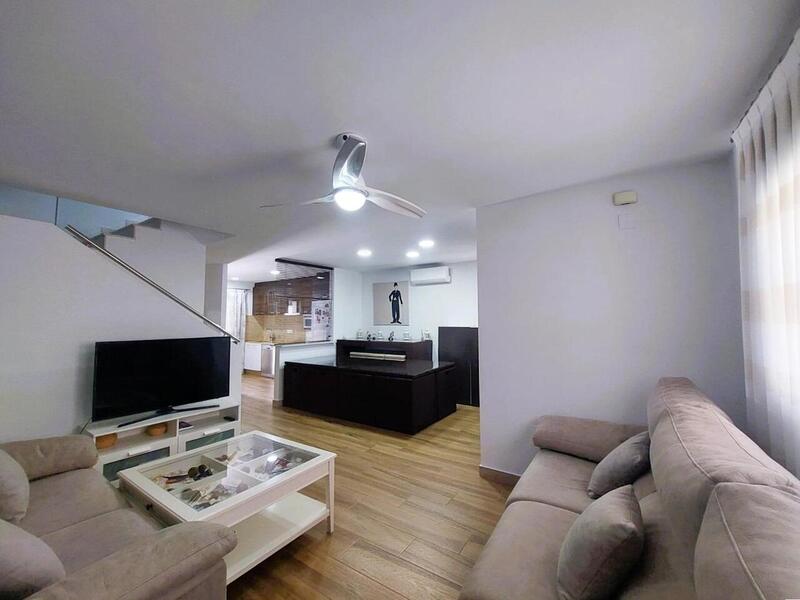 3 bedroom Townhouse for sale