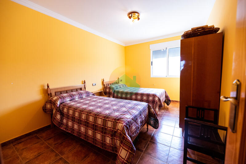 4 bedroom Country House for sale